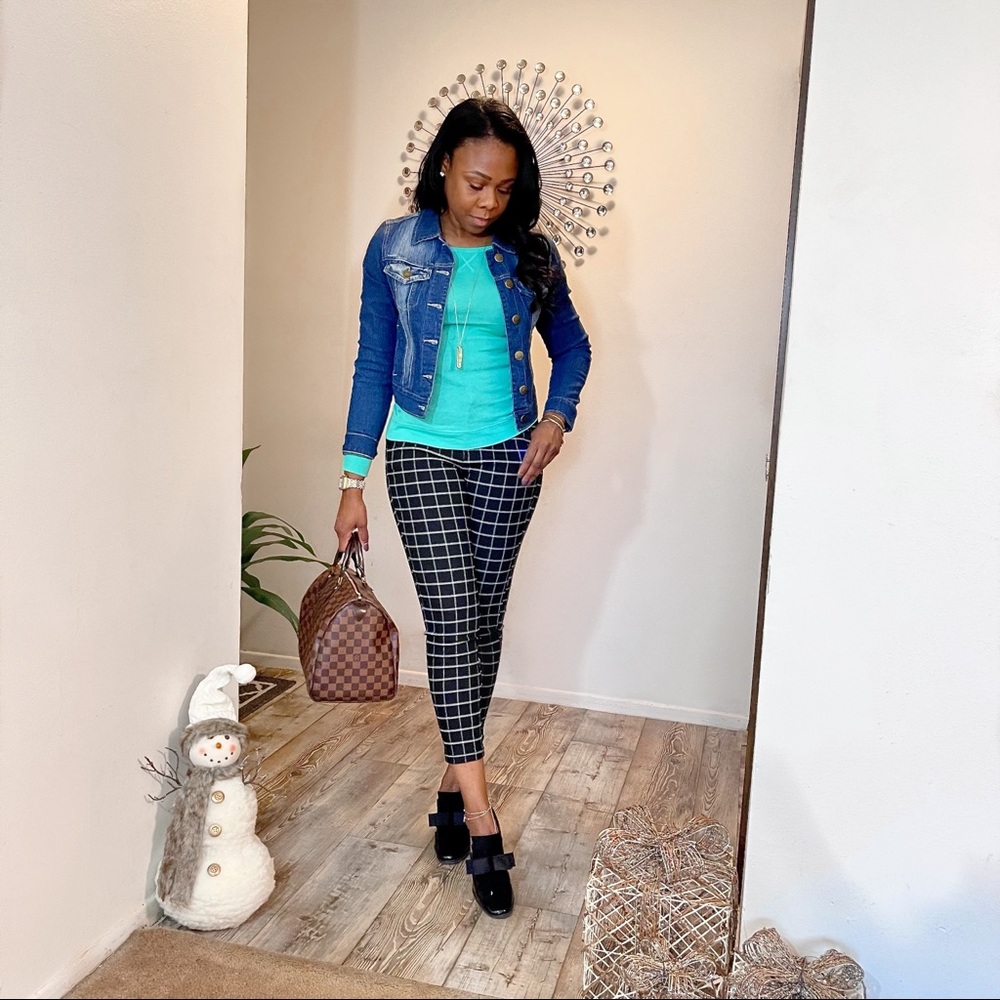 Cropped Jean Jacket - Picture 3 of 8